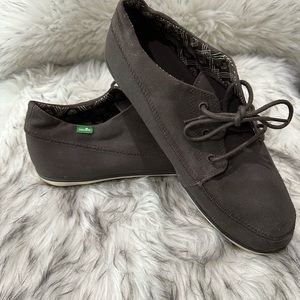 Men’s Sanuk brown canvas shoe size 11 NWOT